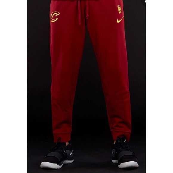 Nike NBA Cleveland Cavaliers
Courtside  Sweatbands Size L NWT - Picture 1 of 9